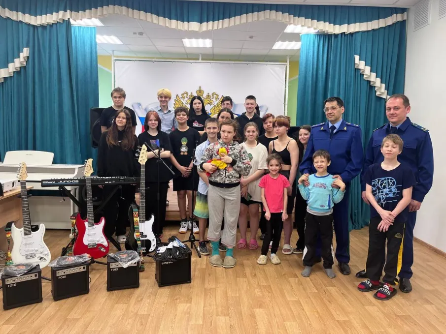 "Да будет музыка звучать"