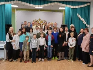 "Единство, братство, сила в тебе - моя Россия"