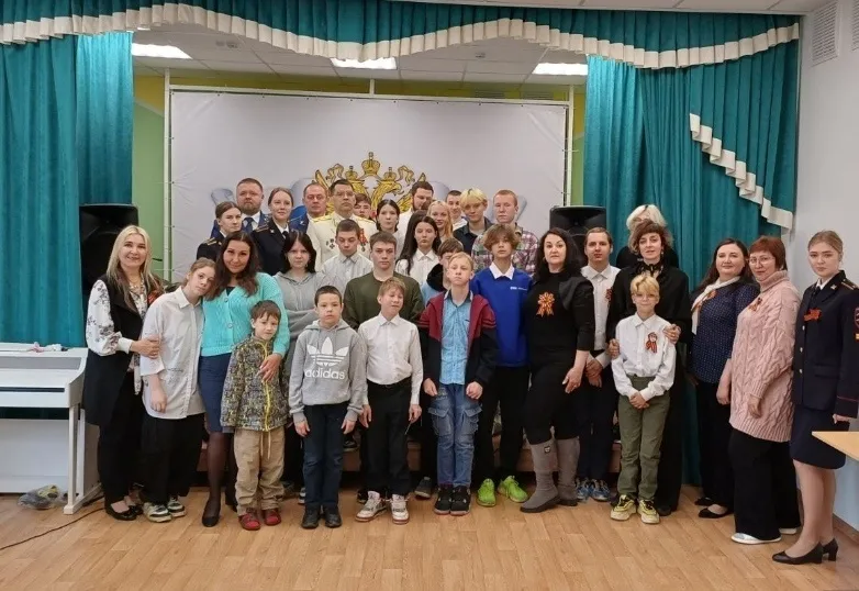 "Единство, братство, сила в тебе - моя Россия"